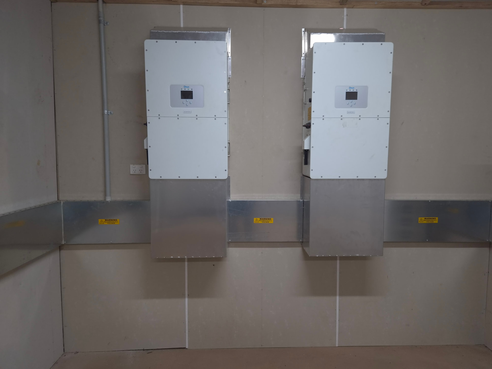 Deye hybrid inverters — 100 kW of inverter capacity